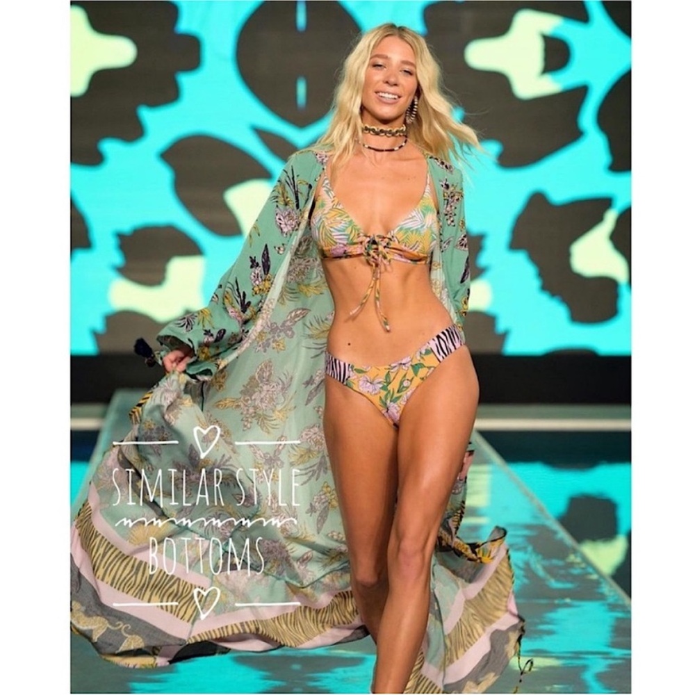 Maaji Reversible Animal Print Tropical Bikini Set 🩵🌺🍹🌴